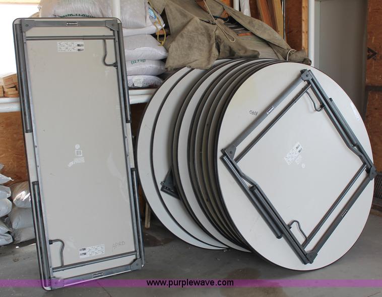 image for item L9949 (28) Samsonite folding tables