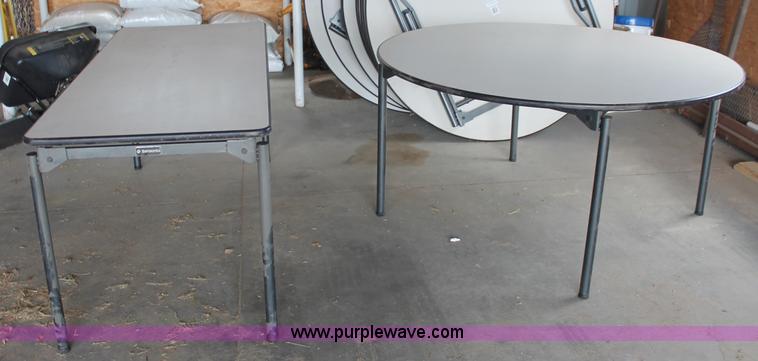 image for item L9949 (28) Samsonite folding tables