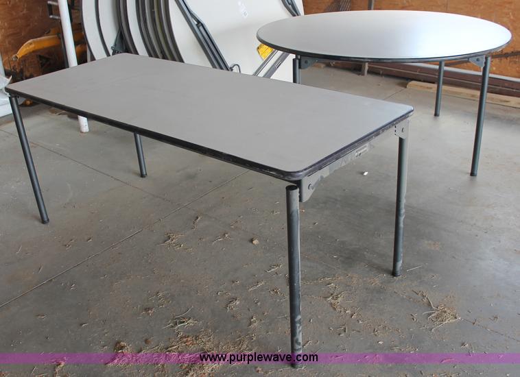 image for item L9949 (28) Samsonite folding tables