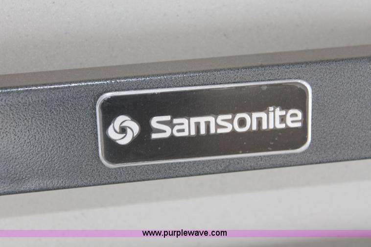image for item L9949 (28) Samsonite folding tables