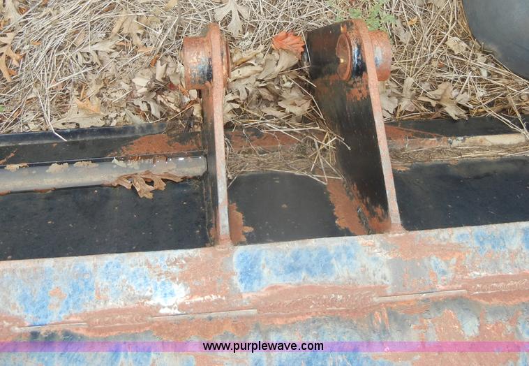 image for item M9725 Backhoe bucket attachment