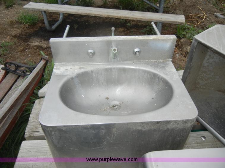 image for item M9728 Assorted park equipment