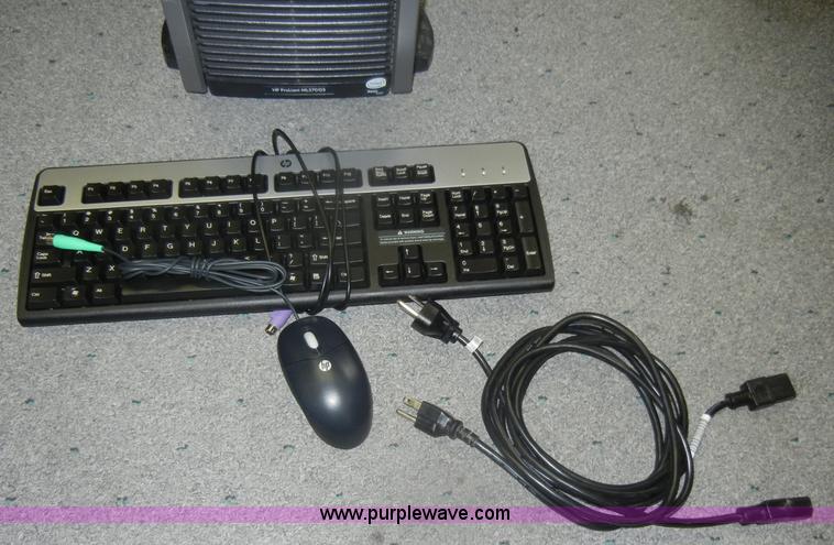 image for item M9735 HP ProLiant ML37065 server