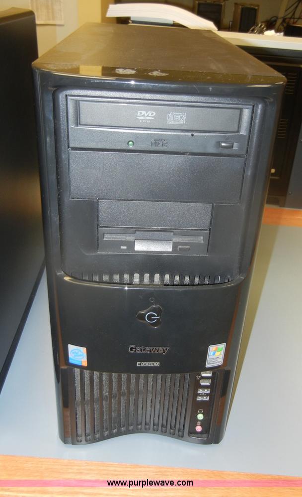 image for item N9565 (92) assorted Dell and Gateway towers