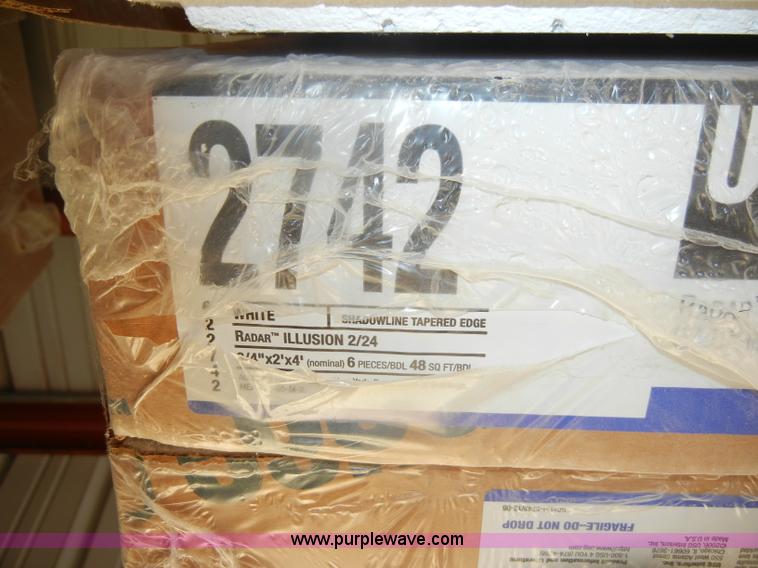 image for item N9670 Assorted boxes of ceiling tile