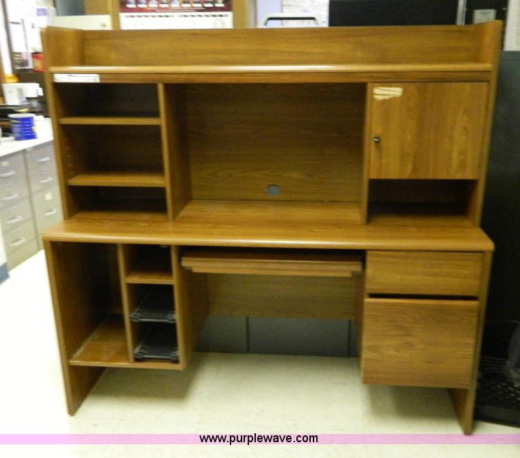 image for item T9370 Pressed wood computer desk