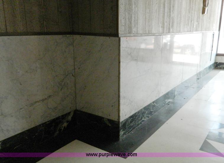 image for item T9375 Marble wall covering
