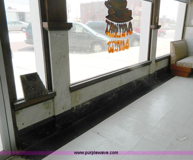 image for item T9376 Marble wall covering