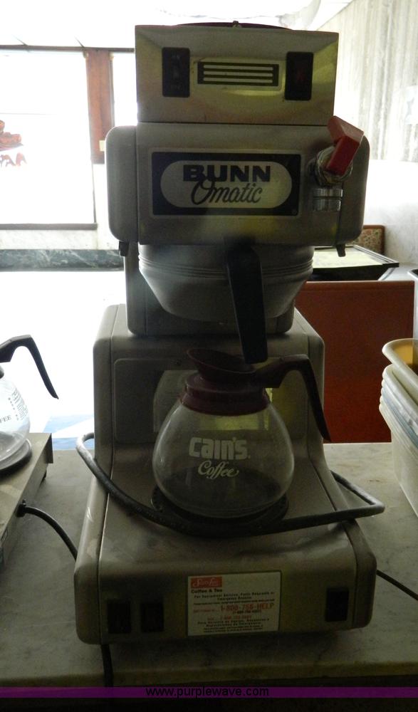 image for item T9379 Large assortment of serving dishes