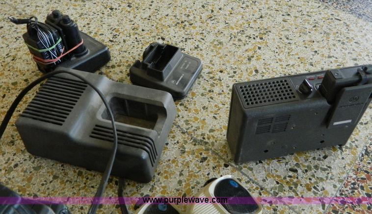 image for item T9392 (4) Motorola business band mobile radios and pagers
