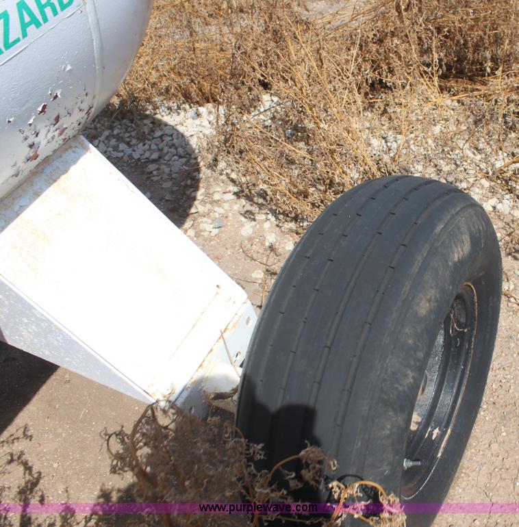 image for item A7371 1,000 gallon anhydrous ammonia tank