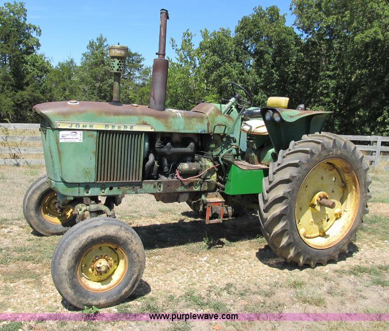 image for item B2832 1961 John Deere 3010 tractor