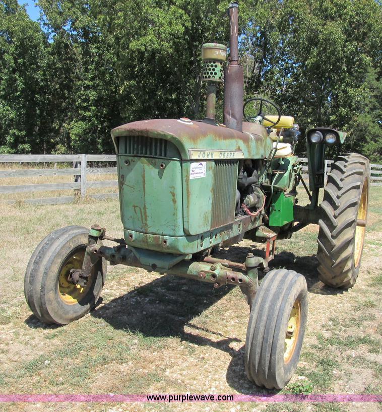image for item B2832 1961 John Deere 3010 tractor