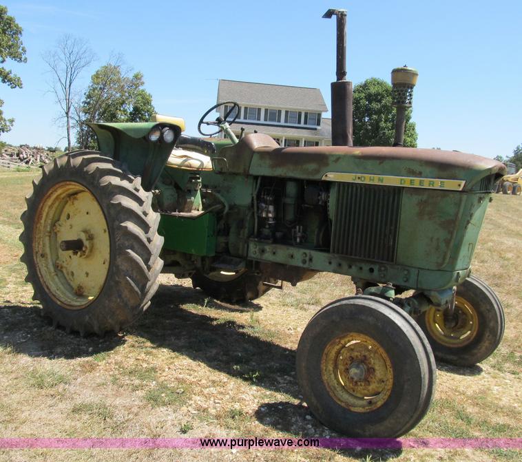 image for item B2832 1961 John Deere 3010 tractor