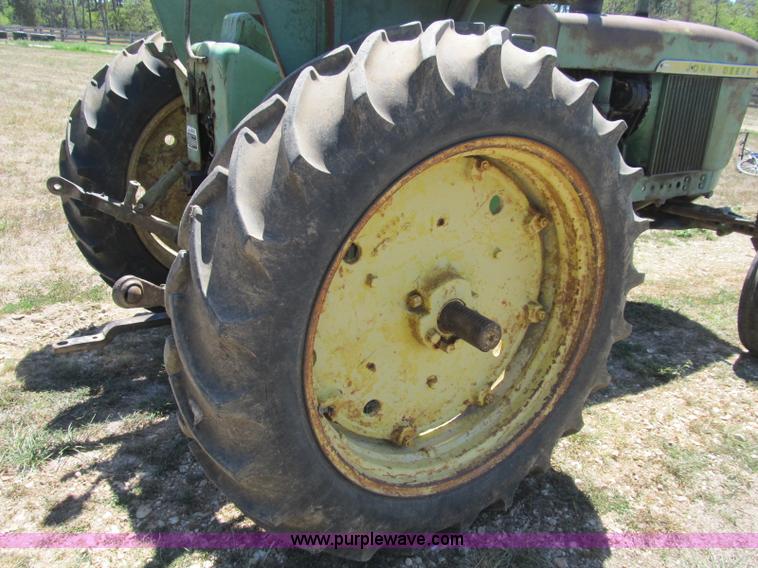 image for item B2832 1961 John Deere 3010 tractor
