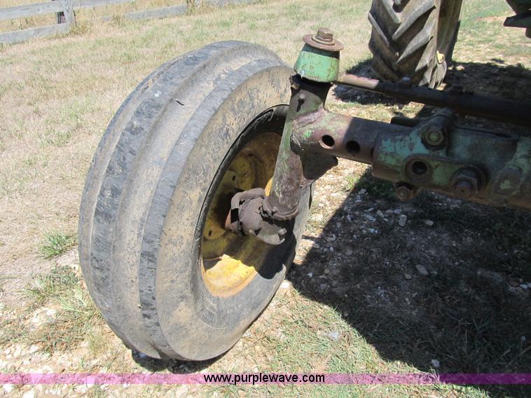 image for item B2832 1961 John Deere 3010 tractor