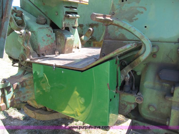 image for item B2832 1961 John Deere 3010 tractor