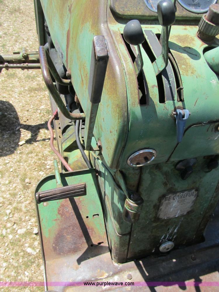 image for item B2832 1961 John Deere 3010 tractor