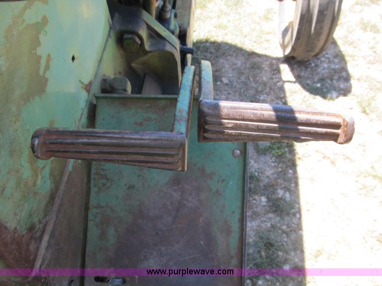 image for item B2832 1961 John Deere 3010 tractor