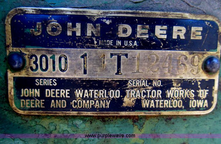 image for item B2832 1961 John Deere 3010 tractor