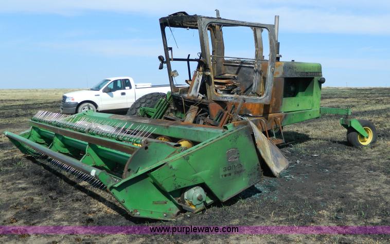 image for item B3852 John Deere 3830 swather