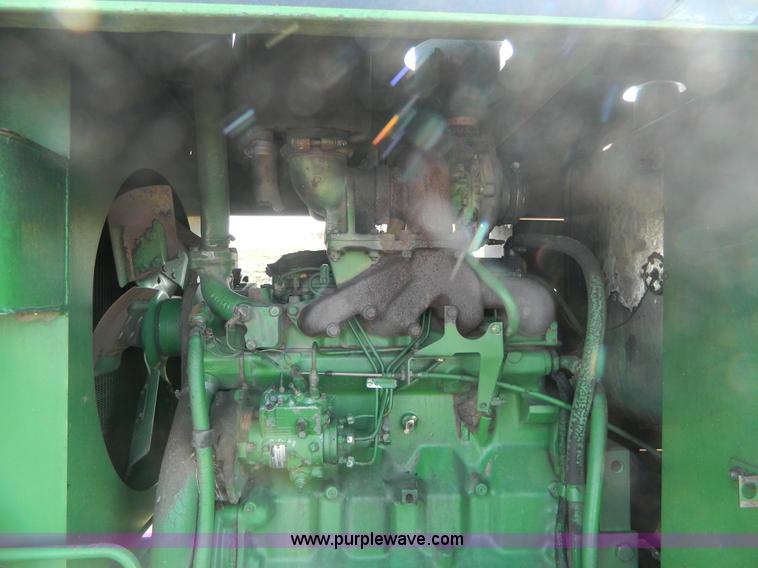 image for item B3852 John Deere 3830 swather