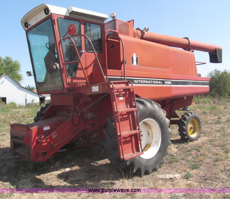 image for item B5208 1980 International 1460 Axial-Flo combine