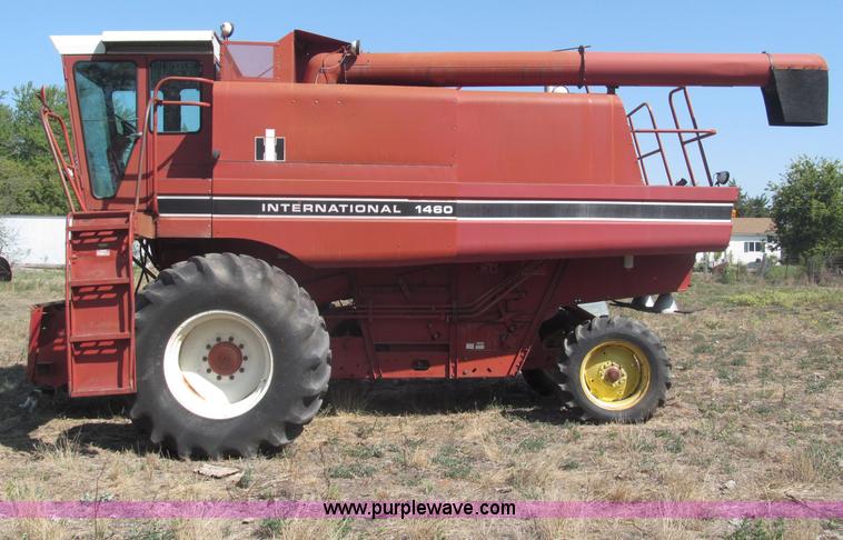 image for item B5208 1980 International 1460 Axial-Flo combine
