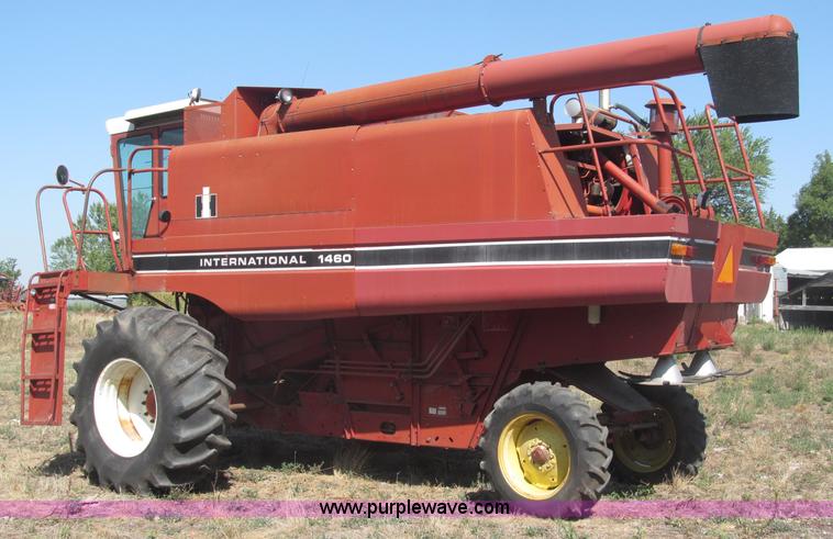image for item B5208 1980 International 1460 Axial-Flo combine