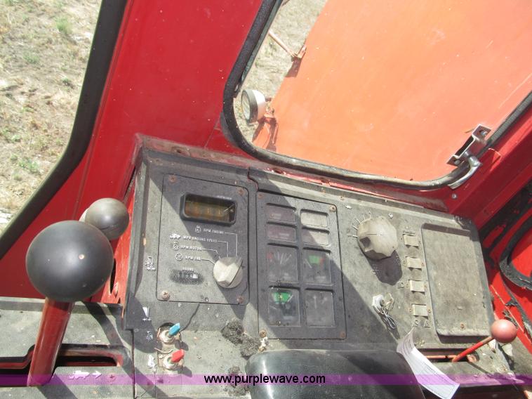 image for item B5208 1980 International 1460 Axial-Flo combine