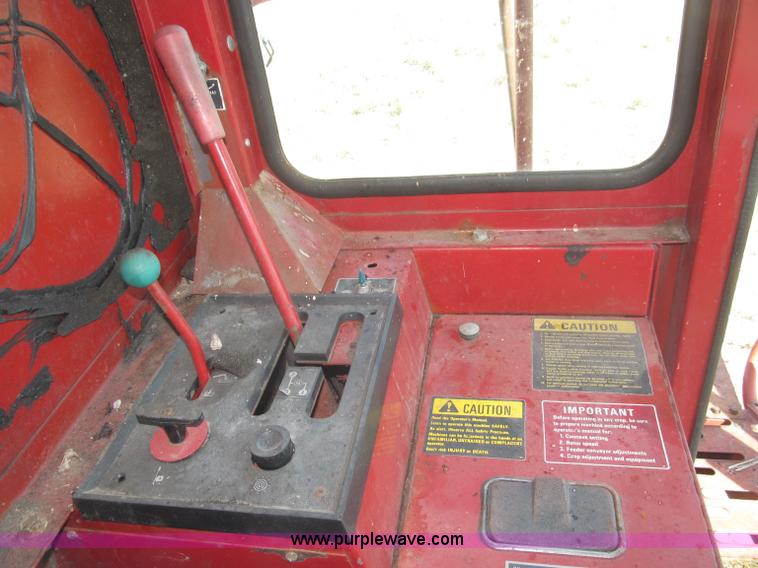 image for item B5208 1980 International 1460 Axial-Flo combine