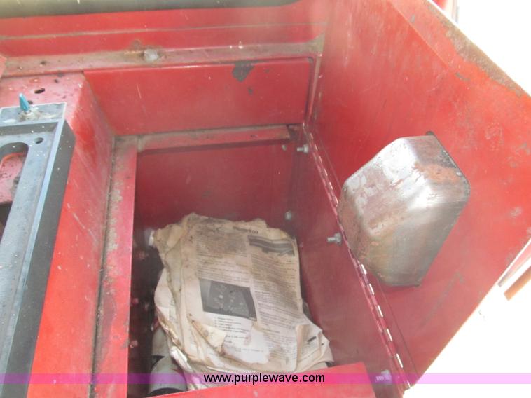 image for item B5208 1980 International 1460 Axial-Flo combine