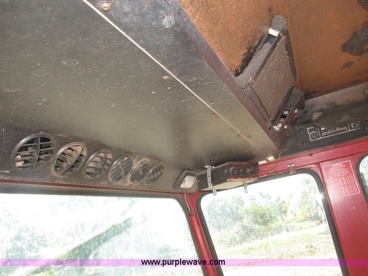 image for item B5208 1980 International 1460 Axial-Flo combine