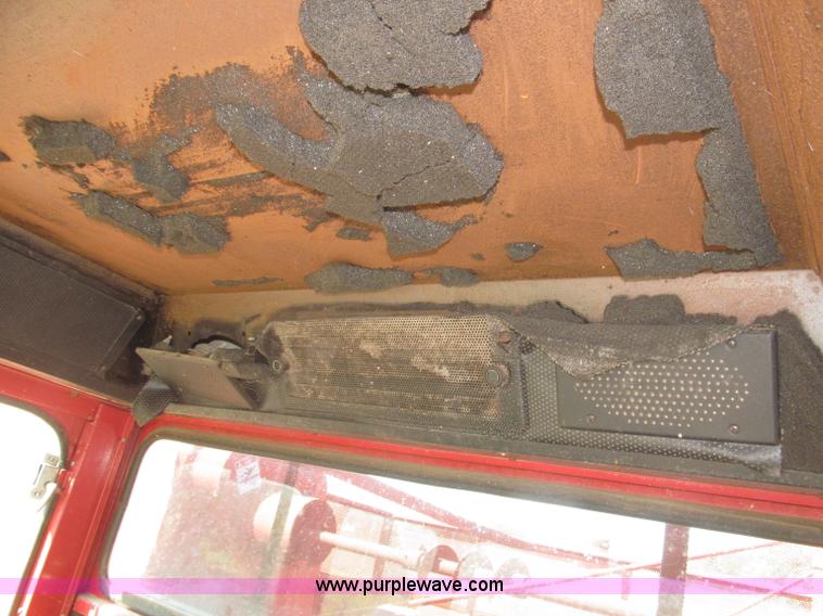 image for item B5208 1980 International 1460 Axial-Flo combine