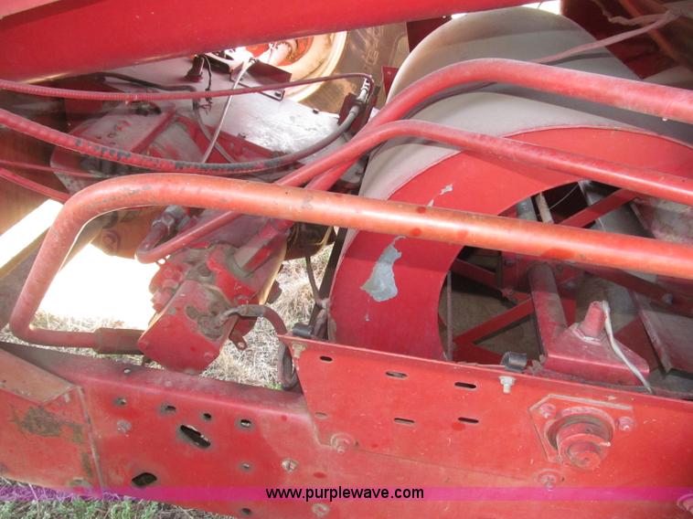 image for item B5208 1980 International 1460 Axial-Flo combine