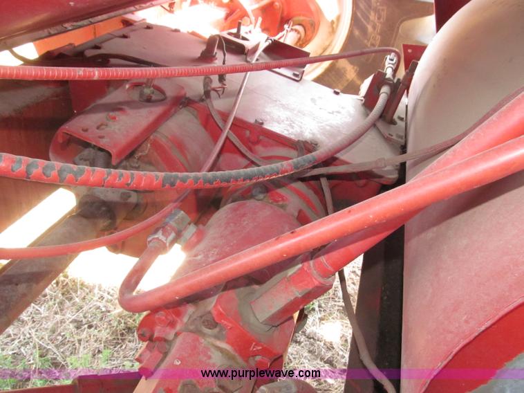 image for item B5208 1980 International 1460 Axial-Flo combine