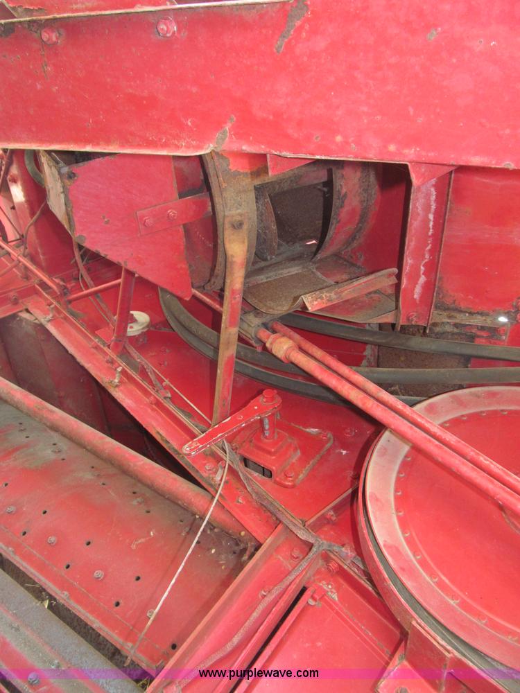 image for item B5208 1980 International 1460 Axial-Flo combine