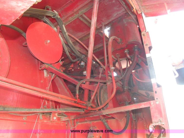 image for item B5208 1980 International 1460 Axial-Flo combine