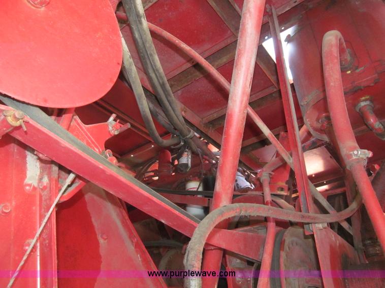 image for item B5208 1980 International 1460 Axial-Flo combine