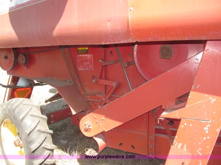 image for item B5208 1980 International 1460 Axial-Flo combine