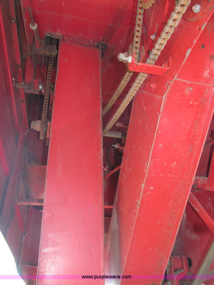 image for item B5208 1980 International 1460 Axial-Flo combine