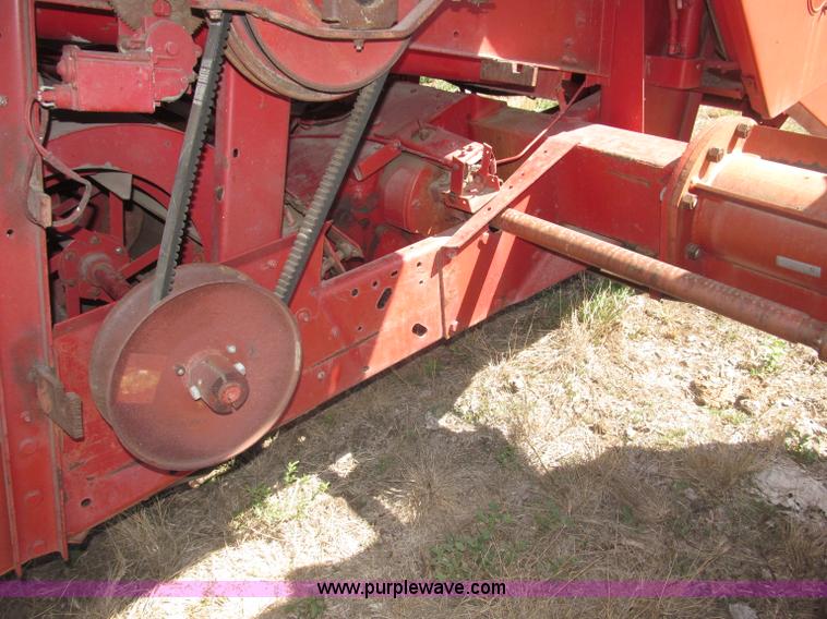 image for item B5208 1980 International 1460 Axial-Flo combine
