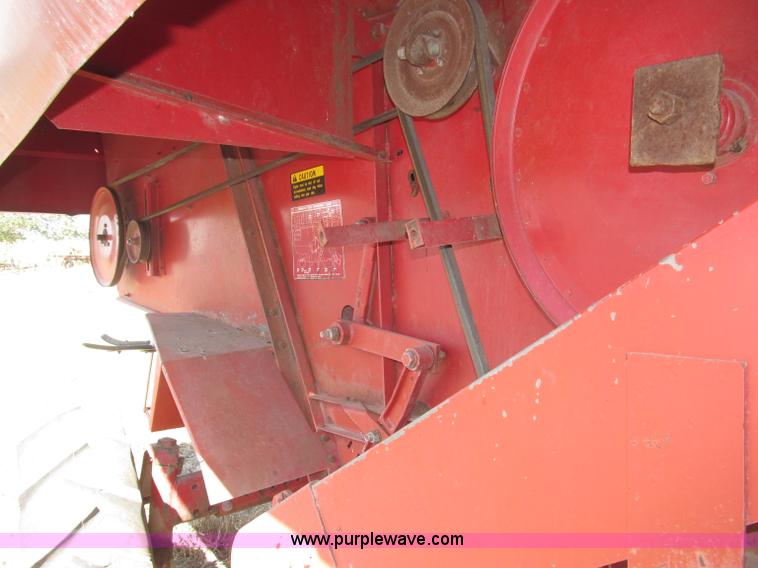 image for item B5208 1980 International 1460 Axial-Flo combine