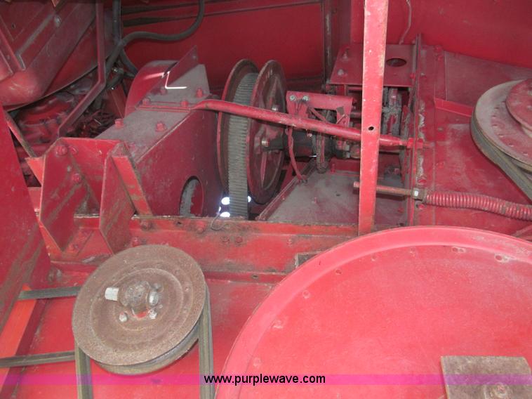 image for item B5208 1980 International 1460 Axial-Flo combine