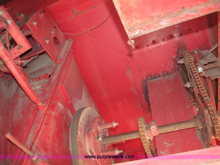 image for item B5208 1980 International 1460 Axial-Flo combine