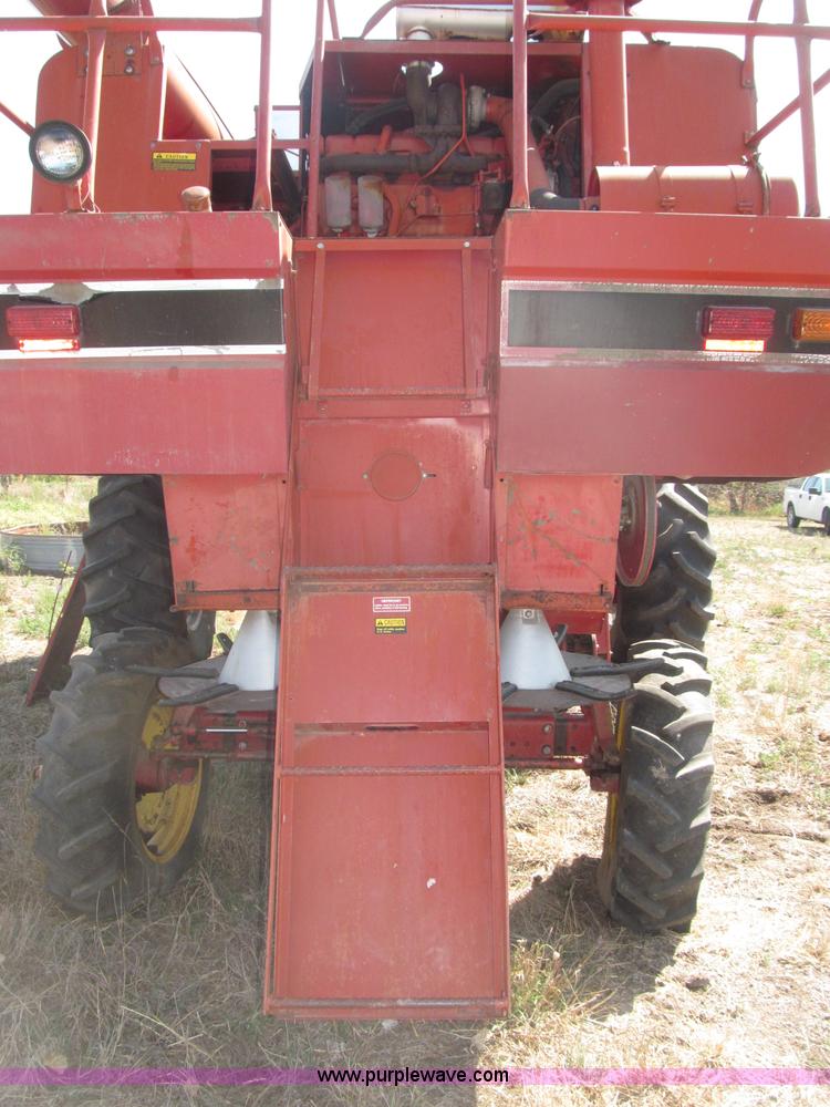 image for item B5208 1980 International 1460 Axial-Flo combine