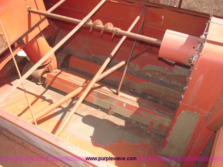 image for item B5208 1980 International 1460 Axial-Flo combine