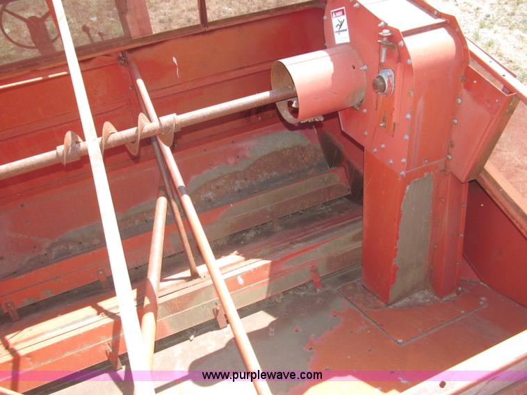 image for item B5208 1980 International 1460 Axial-Flo combine