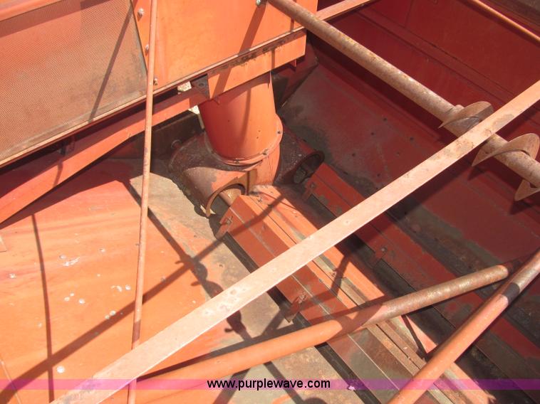 image for item B5208 1980 International 1460 Axial-Flo combine