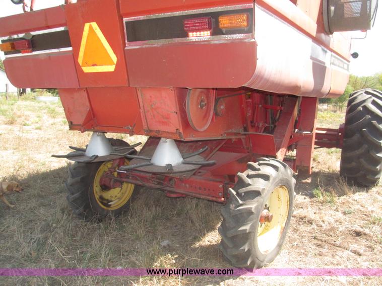 image for item B5208 1980 International 1460 Axial-Flo combine